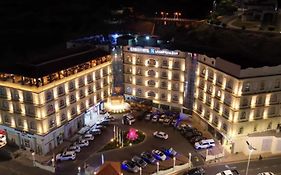 فندق مدينة السحاب